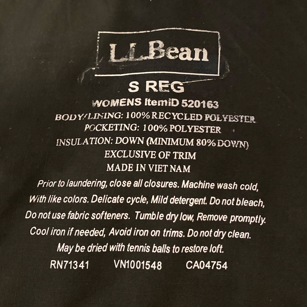 L.L. Bean Kids Black Down Jacket hooded size S - Picture 3 of 17